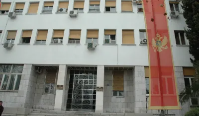 Za održavanje službenih vozila daju 25.000 eura