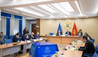 (VIDEO) Mandić predložio da se odbor bavi slučajevima devet ubistava; Huter: Nije ljudski sipati so na rane zarad jeftinih političkih poena