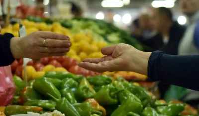 Zagovaraju smanjenje PDV-a na voće i povrće