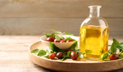 Ulje jojobe idealno za njegu lica