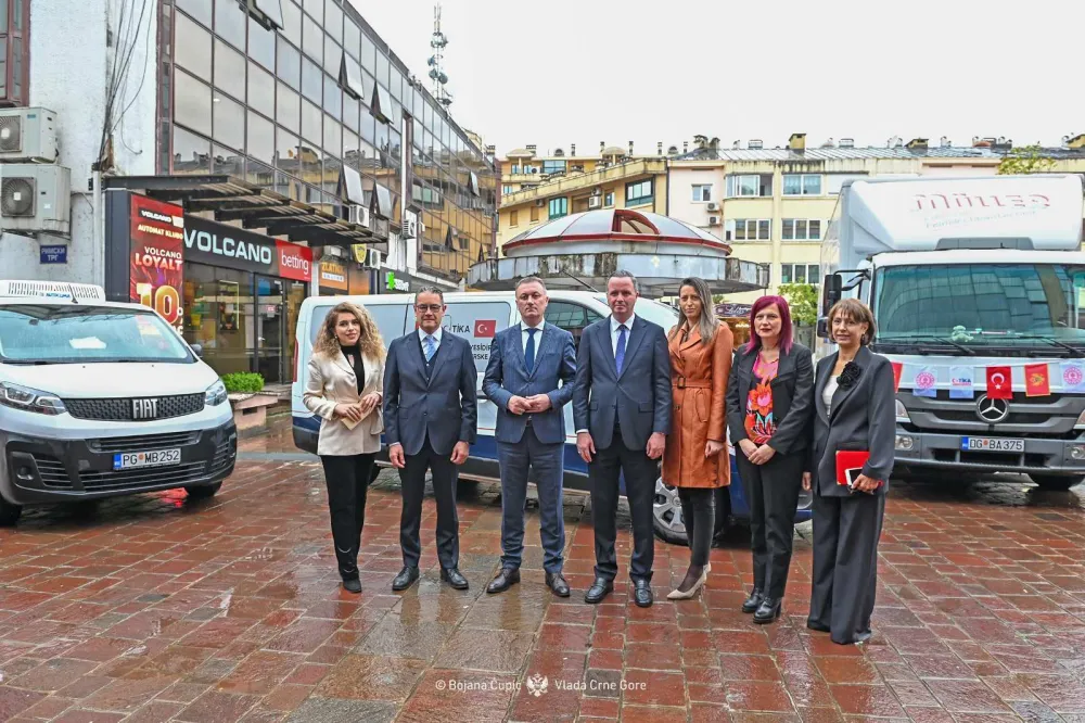 Agencija TIKA donirala zdravstvenom sistemu medicinsku opremu 