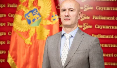 Laković: "Čuvari" Velike plaže digli vile i baklje zbog potpisivanja sporazuma