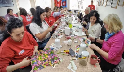 Održana dekupaž radionica: Stariji Bjelopoljci dan obogatili kreativno&scaron;ću