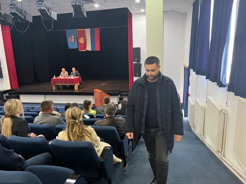 Sjednica andrijevičkog parlamenta prekinuta zbog pojave duplih pečata