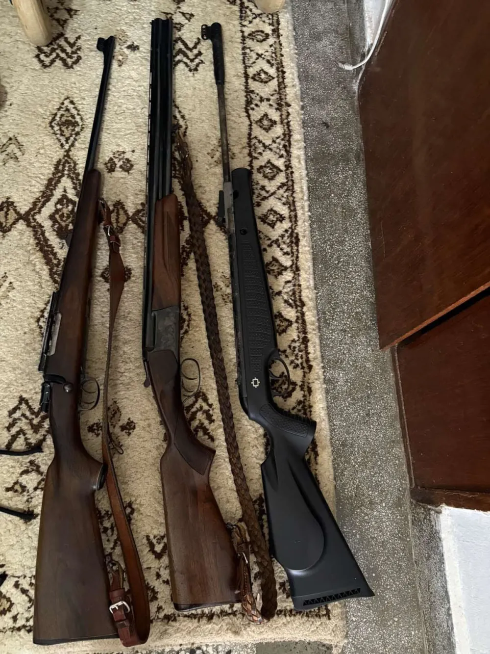 (VIDEO/FOTO) Pretresi u južnoj i zapadnoj regiji: Oduzeto oružje, municija, vozilo