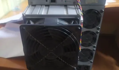 Uprava carina: Tokom granične kontrole oduzeto &scaron;est uređaja za rudarenje kriptovaluta