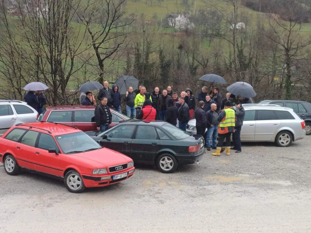 Zbog izmje&scaron;tanja autobuskog stajali&scaron;ta bjelopoljci spremni na radikalizaciju protesta i blokadu magistrale