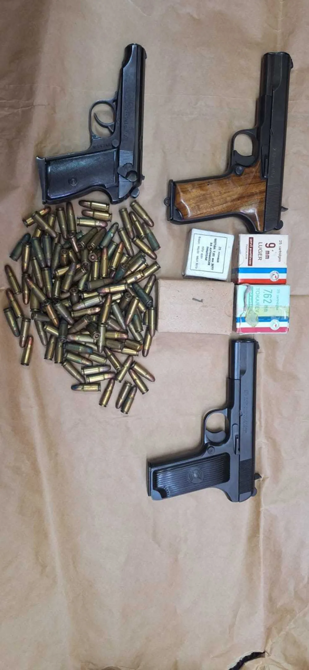 Pretres u Herceg Novom, oduzeta tri pi&scaron;tolja u ilegalnom posjedu