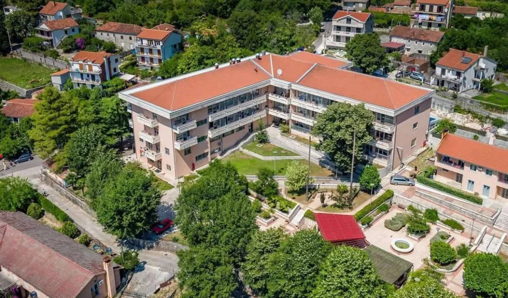 DOM STARIH U RISNU