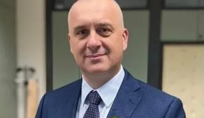 Dugovi, investicije i Arapi