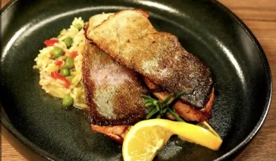 Napravite ukusnu mariniranu ribu s rižotom od povrća za lagan i zdrav ručak