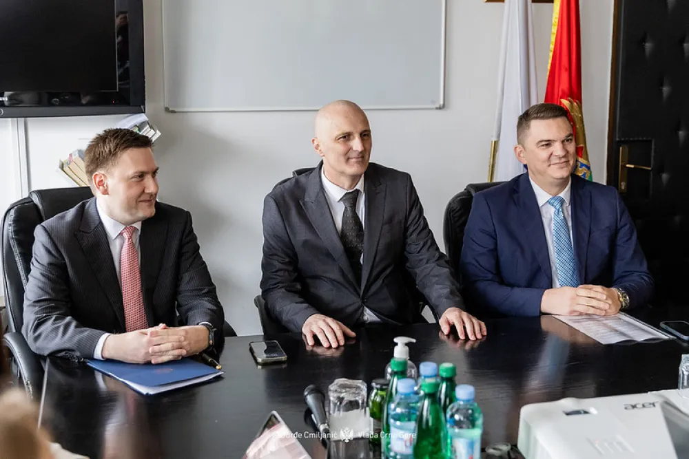 &Scaron;imun i &Scaron;ahmanović obi&scaron;li radove na objektu Op&scaron;te bolnice u Nik&scaron;iću, predstavljen i projekat novog Urgentnog bloka