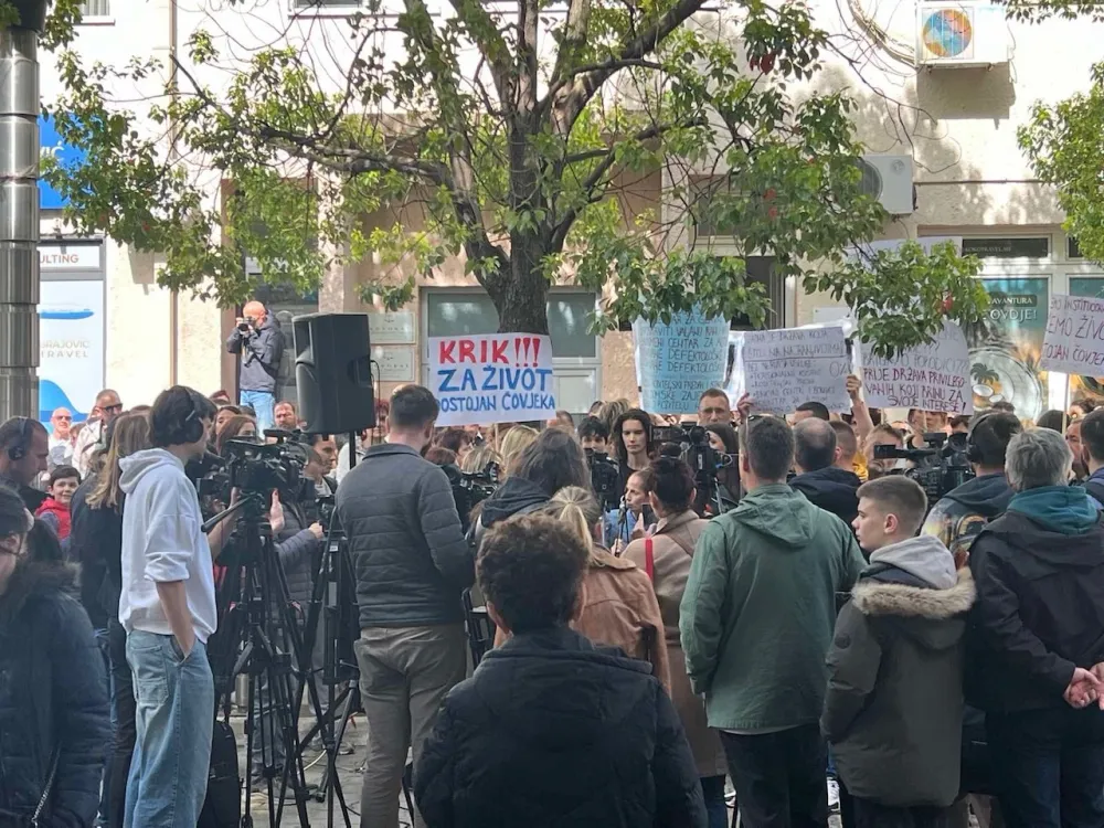 Protest porodica djece sa autizmom