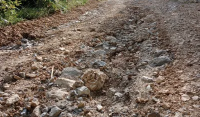 Asfaltom plaćaju dug biračima?