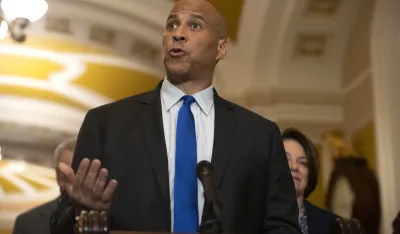 (VIDEO) Rekord u Senatu: Kori Buker održao govor koji je trajao 25 sati i pet minuta