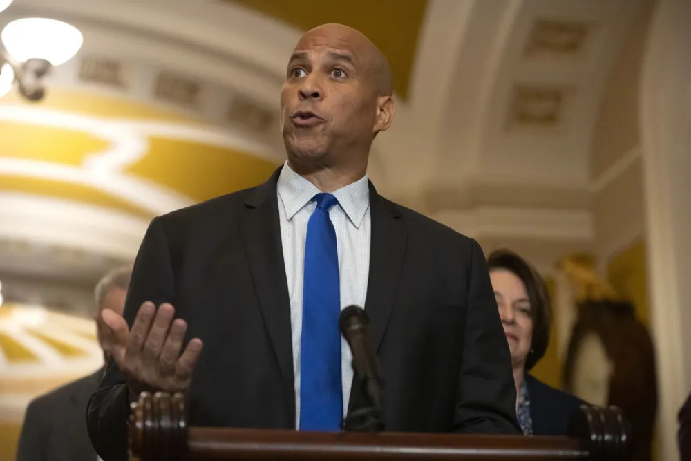 (VIDEO) Rekord u Senatu: Kori Buker održao govor koji je trajao 25 sati i pet minuta