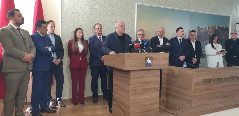 (FOTO/VIDEO) Nimanbegu: Protest u subotu umjesto svečane sjednice, borićemo se protiv samovolje Vlade