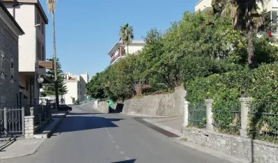 Putevi suvi, oprezno zbog odrona