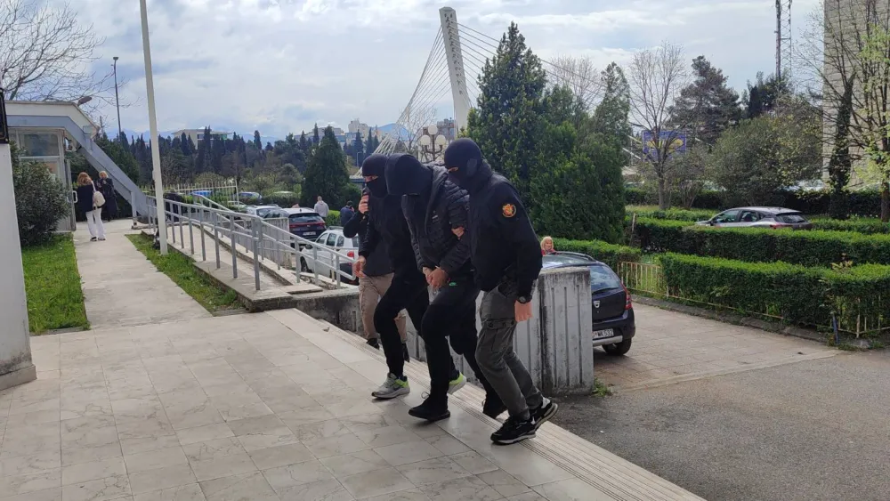 Joksimoviću pritvor do 30 dana, Smolović ne može da napu&scaron;ta stan