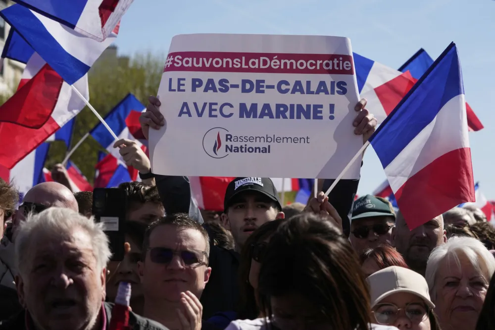 U Parizu skup podr&scaron;ke za Marin Le Pen