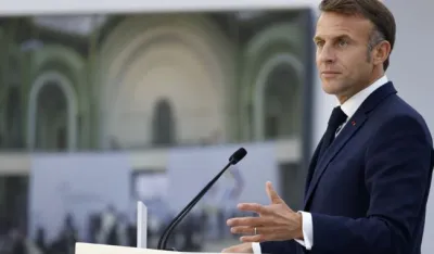 Makron: Ako Rusija nastavi da odbija mir, mora da uslijedi odlučna akcija