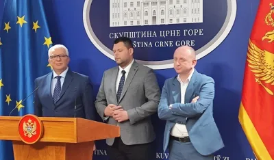 Mandić: Mafija i pojedini političari ne žele stabilnu Crnu Goru; Knežević: Počeo lov na Srbe