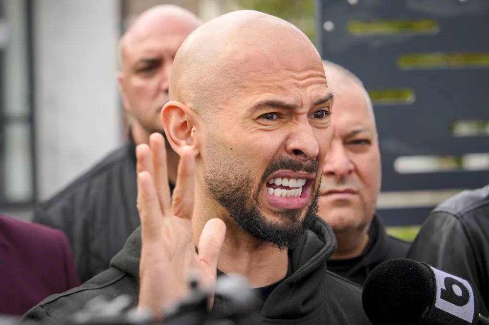 Endrju Tejt osumnjičen da je mučio, silovao i prijetio ubistvom žrtvama