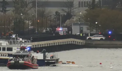 (FOTO) Sru&scaron;io se helikopter u Njujorku, poginulo &scaron;est osoba