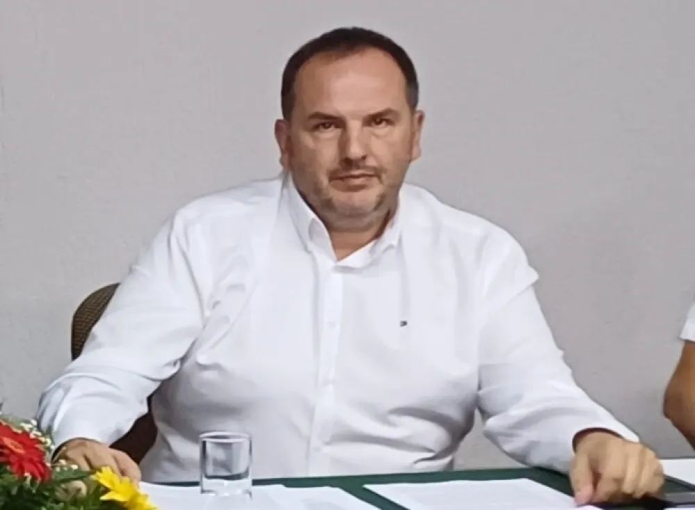 Matija&scaron;ević tvrdi: "Stečajna mafija pustila pipke u Vektra Boki"