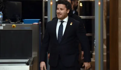 Abazović: Spajić ne stavlja na dobo&scaron; samo Veliku plažu, Specijalno državno tužila&scaron;tvo već trebalo da reaguje