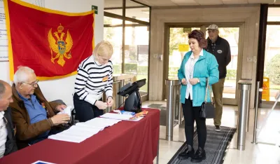 (UŽIVO) Rezultati u Nik&scaron;iću na&nbsp;osnovu 98,67 odsto prebrojanih glasova: DPS 16, ZBNK 15, PES pet mandata