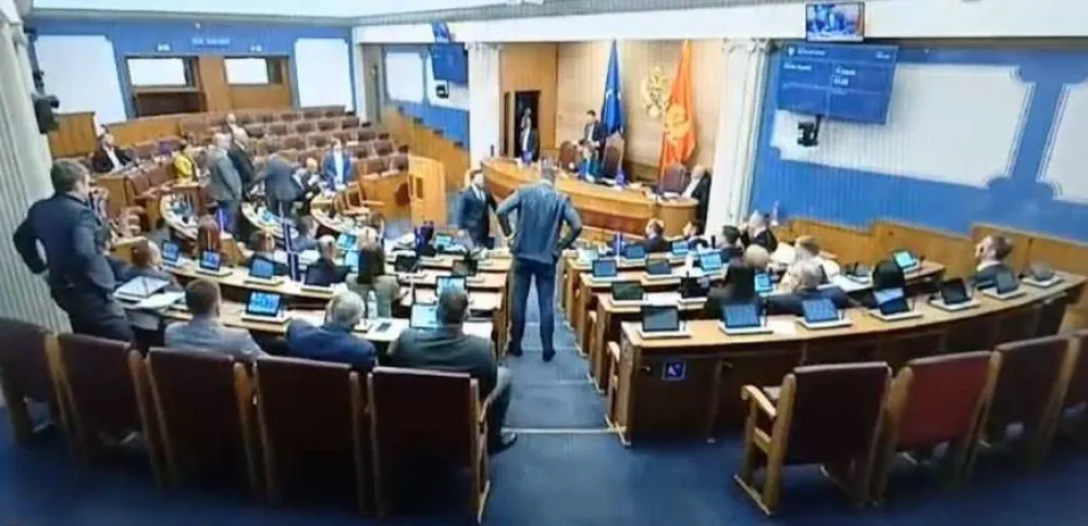 Incident u Skup&scaron;tini