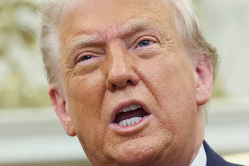 Tramp pro&scaron;irio listu krivaca: Prst uperio i u Putina