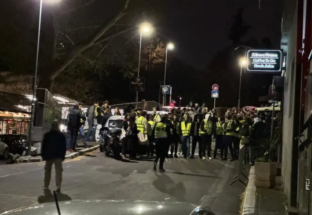 Blokada ulaza iz Aberdareve ulice