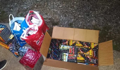 Policija kod Rožajca prona&scaron;la dimne bombe, vatromet, baklje