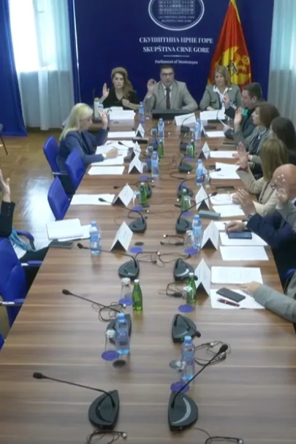 (VIDEO) Odbor neće Vladi proslijediti peticiju za uvođenje vjeronauke