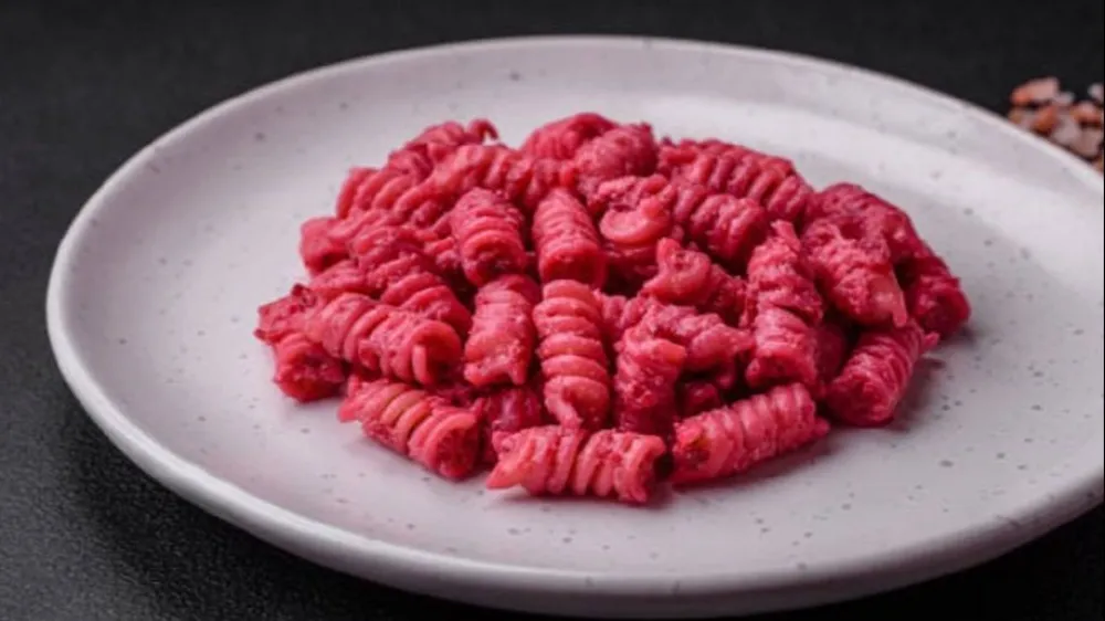 Tjestenina s pestom od cvekle