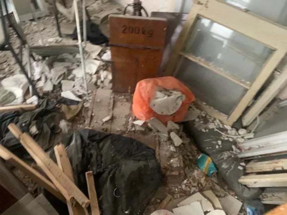 U kancelariji Mjesne zajednice Lijeva Rijeka bomba i dvije topovske granate