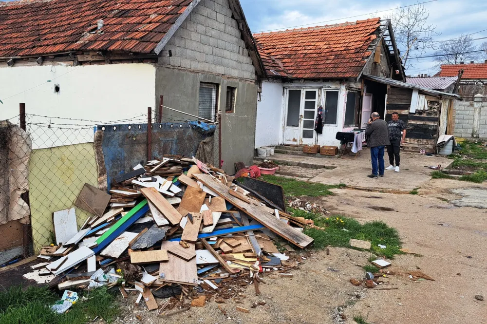 Romi u nik&scaron;ićkom naselju Budo Tomović žive na rubu egzistencije: Od svih zaboravljeni, nema&scaron;tini prepu&scaron;teni
