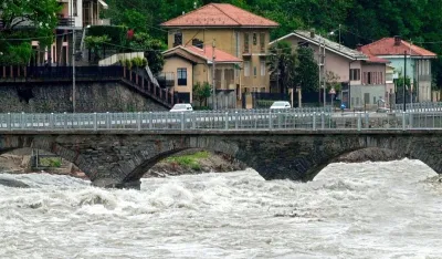 Poplave u Italiji, u &Scaron;vajcarskoj palo metar snijega