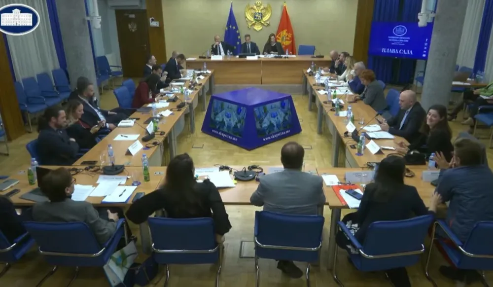 (UŽIVO) Ćalović Marković: Aranžman koji predlaže Spajić smi&scaron;ljen u Beogradu