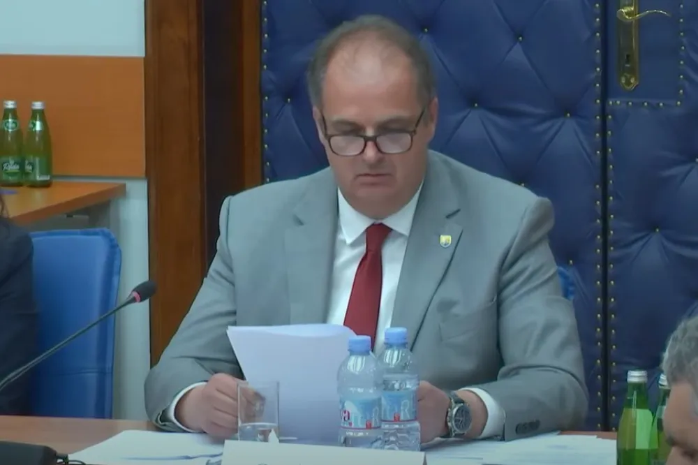 Ko će dati 20 miliona kvadrata najbolje crnogorske zemlje?