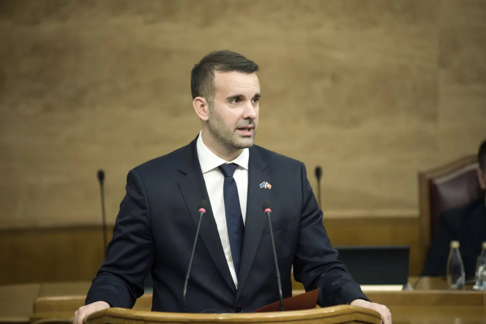 Spajić leti u SAD, milijarde u slobodnom padu