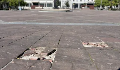 Nezavidno stanje Trga nezavisnosti: Polomljene kocke, zapu&scaron;tene fontane