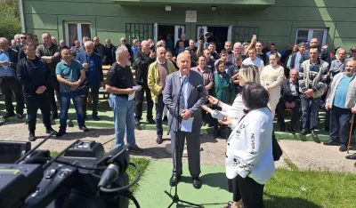 Sa protesta u Nik&scaron;iću zatraženo oslobađanje lovaca koji su ustrijeli medvjeda: Stočari prepu&scaron;teni na milost zvijerima