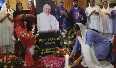 U domu svete Marte izloženo tijelo pape Franje