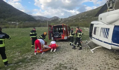 Rus spa&scaron;en nakon ujeda zmije iznad Kotora