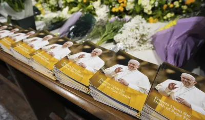 U Hrvatskoj u subotu Dan žalosti zbog smrti pape