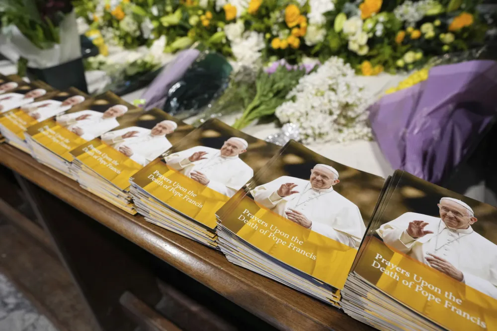 U Hrvatskoj u subotu Dan žalosti zbog smrti pape