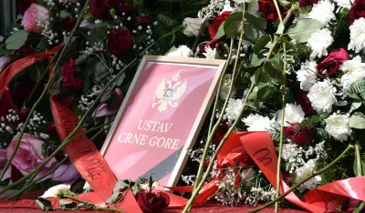 Blago Emiratima ujedinjenim, sa nama podijeljenima